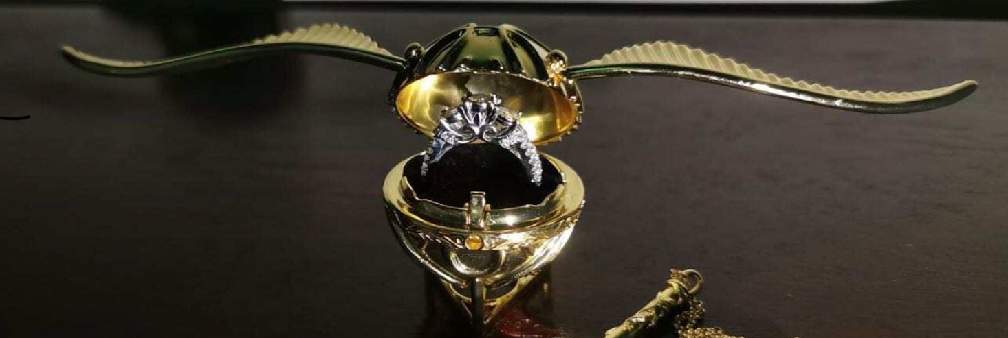 GOLDEN SNITCH ENGAGEMENT RING BOX - Main Image